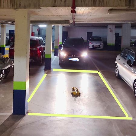 On The Beach! Frente Al Paseo Maritimo, Parking Y Piscina Malaga Luaran gambar