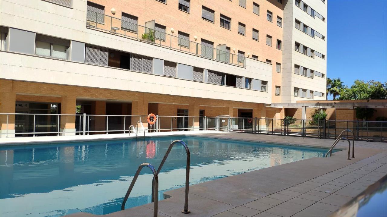 On The Beach! Frente Al Paseo Maritimo, Parking Y Piscina Malaga Luaran gambar