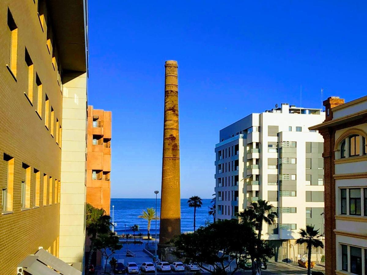 On The Beach! Frente Al Paseo Maritimo, Parking Y Piscina Malaga Luaran gambar